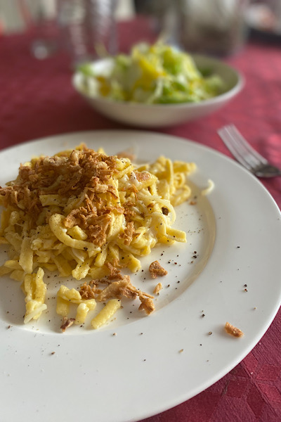 Was koche ich heute? Kartoffel-Speck-Strudel mit Rahmwirsing & Feldsalat 7 IMG 2026 01 23 124837