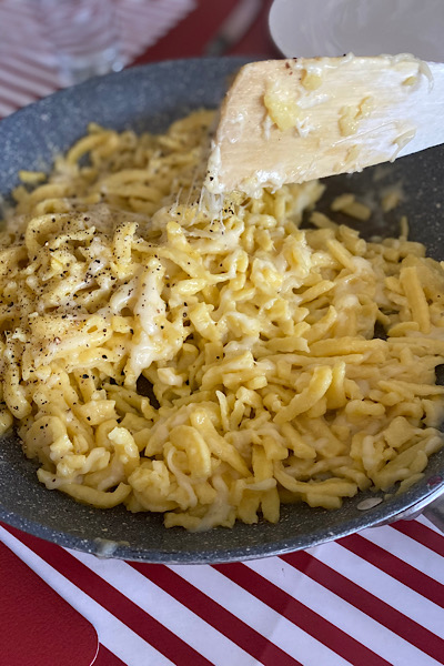 Was koche ich heute? Kartoffel-Speck-Strudel mit Rahmwirsing & Feldsalat 8 IMG 2026 01 23 124847