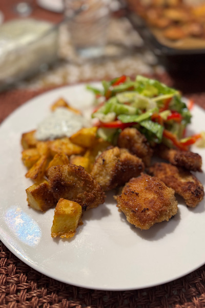 Haehnchennuggets mit Kartoffeln